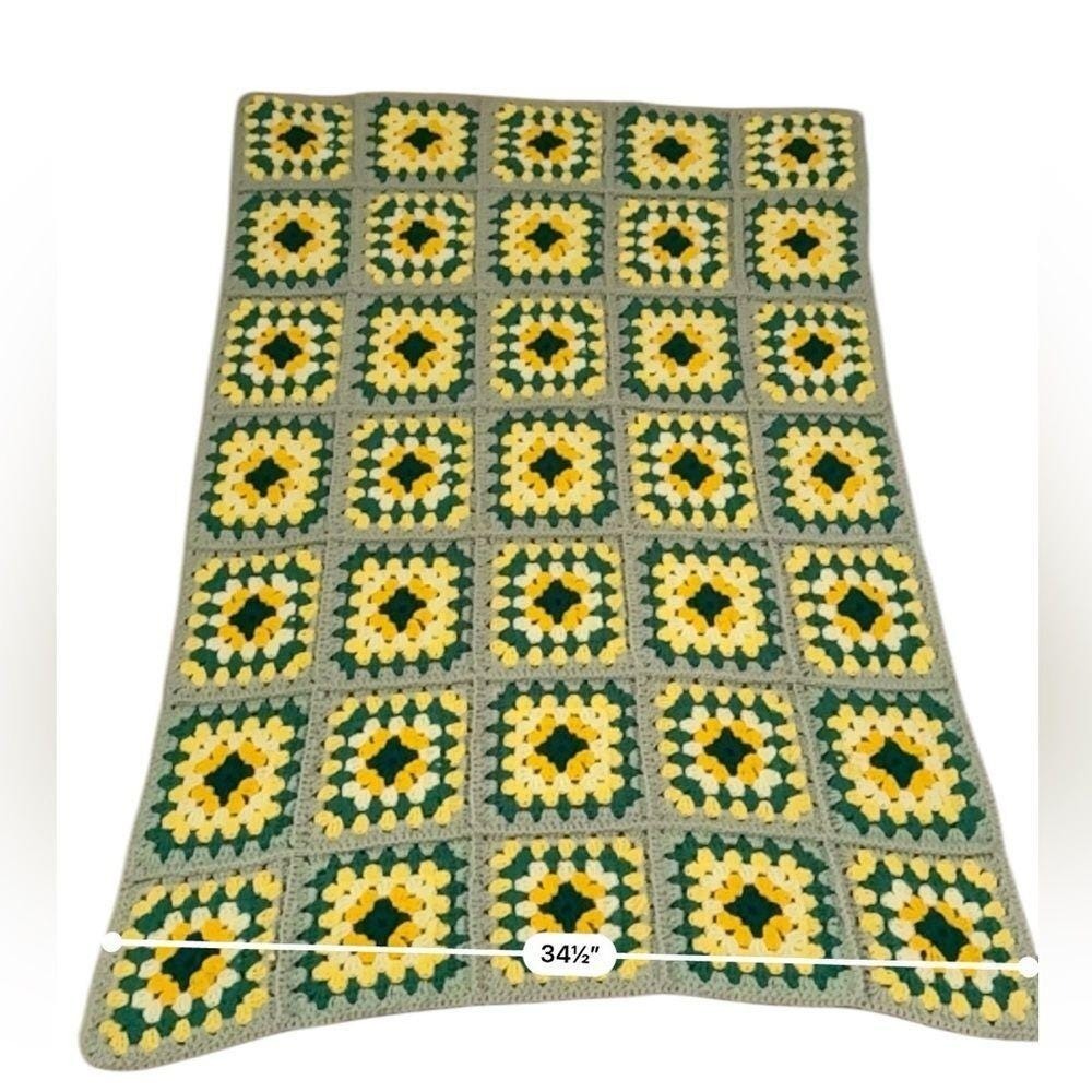 Handmade Afghan Vintage Granny Square Gray Yellow Green Sunflower Throw Blanket - Picture 3 of 4